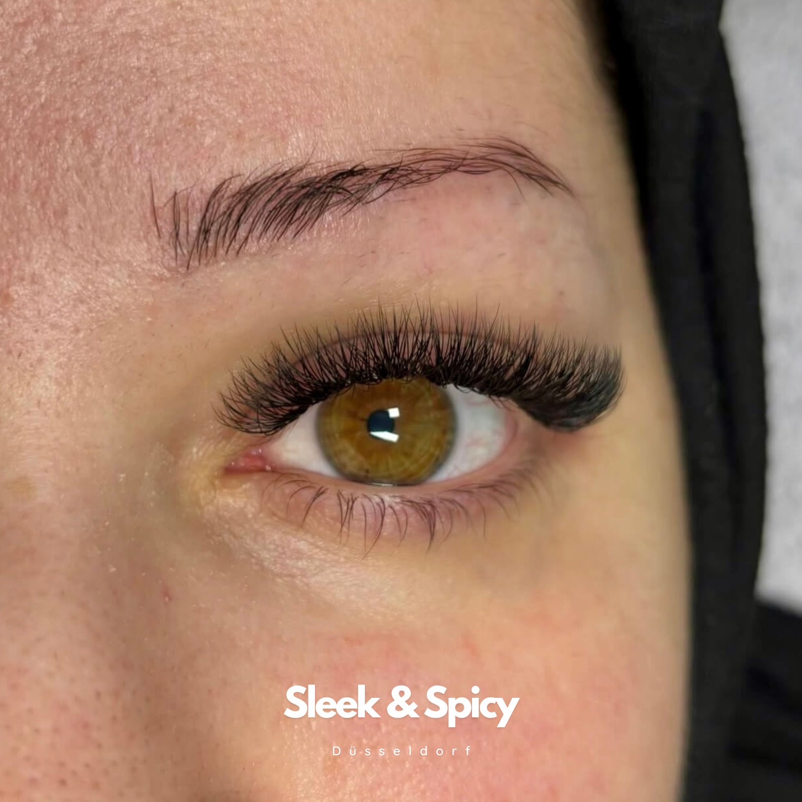 3D Volume Look Lash Extension - Wimpernverlängerung Düsseldorf - Sleek & Spicy-düsseldorf-bild