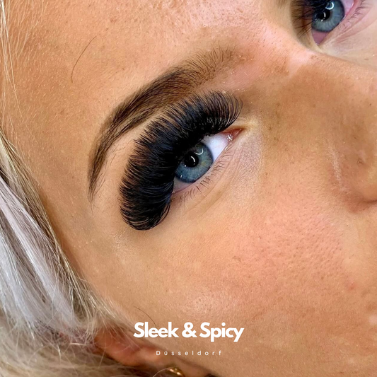 Black Bomb Look Lash Extension - Wimpernverlängerung Düsseldorf - Sleek & Spicy-düsseldorf-bild