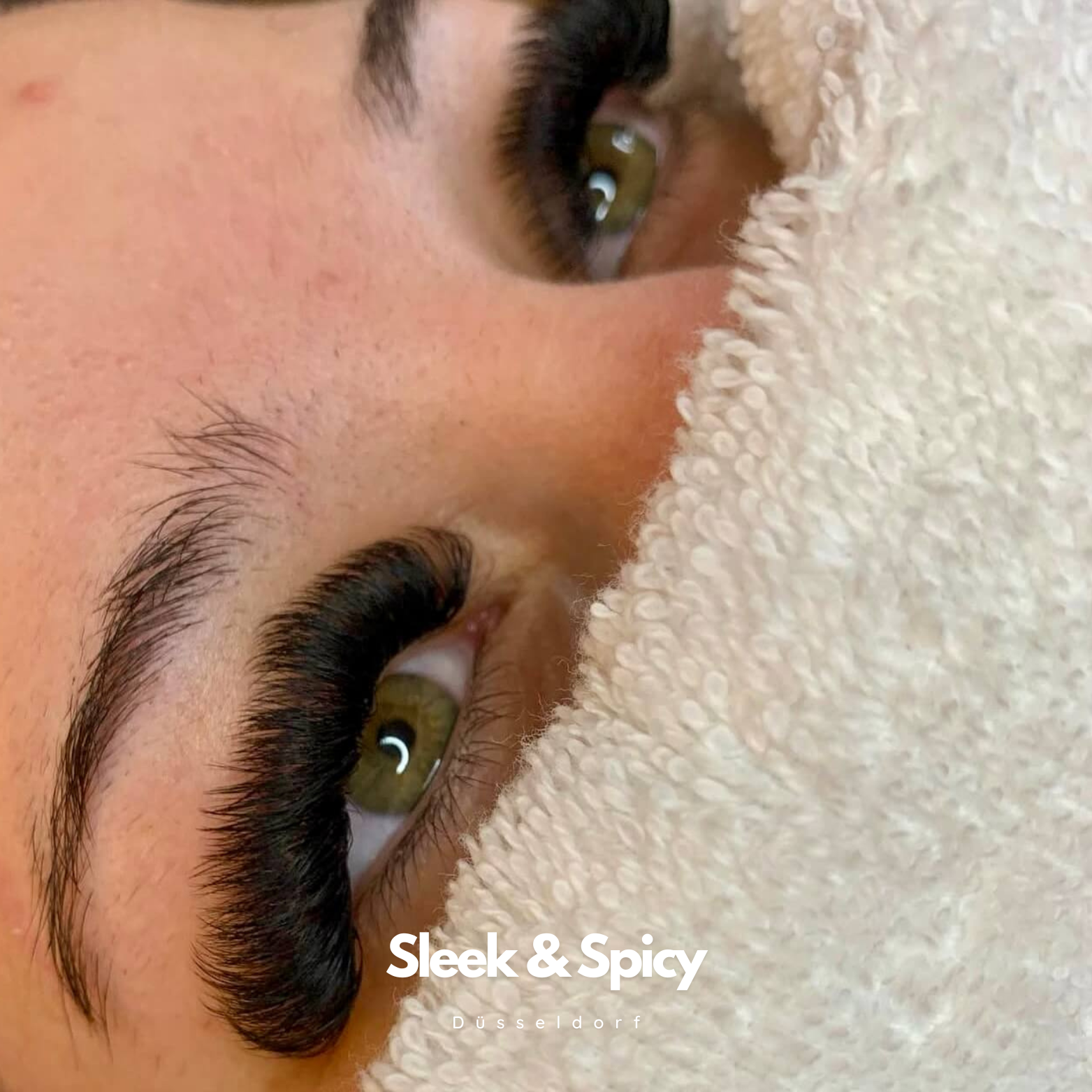 Black Bomb Look Lash Extension - Wimpernverlängerung Düsseldorf - Sleek & Spicy-düsseldorf-bild